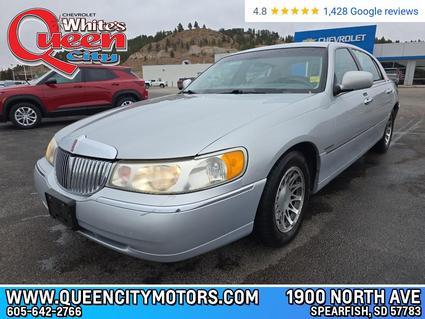 2000 Lincoln Town Car Spearfish SD