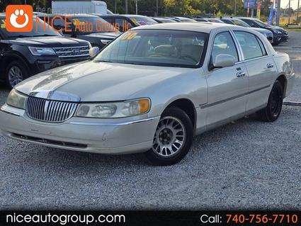 2000 Lincoln Town Car Carroll OH