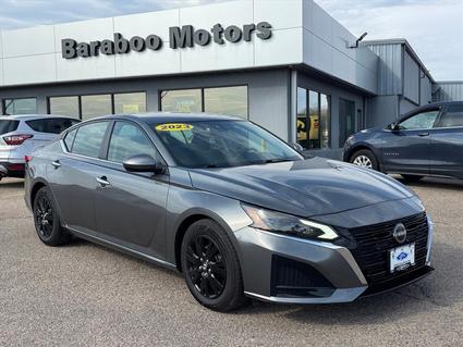 2023 Nissan Altima Baraboo WI