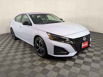 2025 Nissan Altima Champaign IL