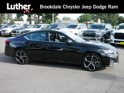 2023 Nissan Altima Minneapolis MN