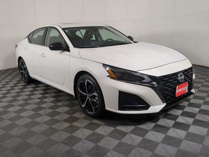 2024 Nissan Altima Champaign IL