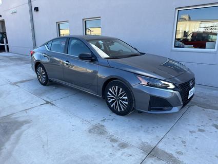 2025 Nissan Altima Winona MN