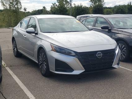 2023 Nissan Altima Clinton Township MI