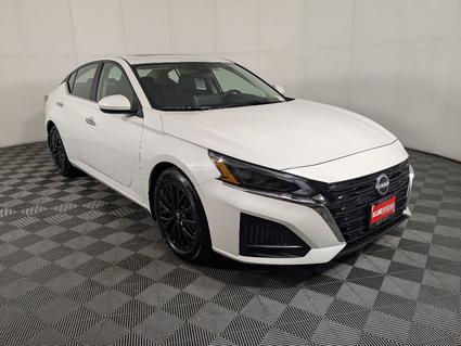 2025 Nissan Altima Champaign IL