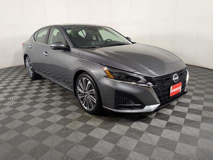 2025 Nissan Altima Champaign IL