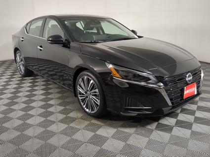 2025 Nissan Altima Champaign IL