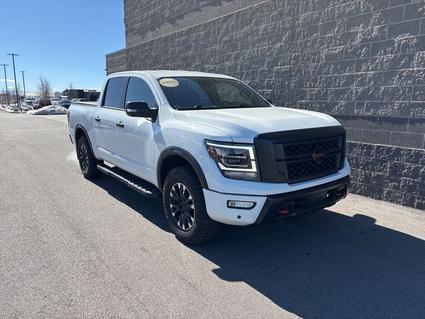 2022 Nissan Titan Logan UT