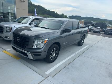 2023 Nissan Titan Knoxville TN