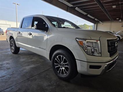 2022 Nissan Titan Jackson MS