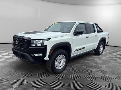 2024 Nissan Frontier Antigo WI