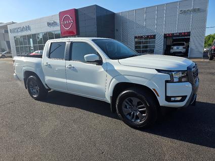 2025 Nissan Frontier Paris TN