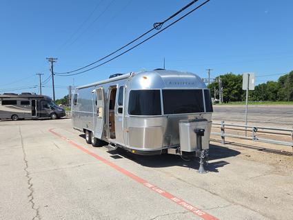 2004 AIRSTREAM 30 CLASSIC Cleburne TX