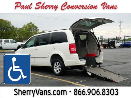2010 Chrysler Town & Country Piqua OH