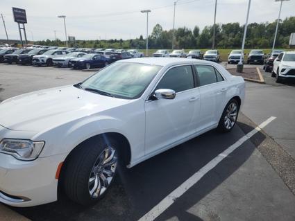 2020 Chrysler 300 Farmington MO