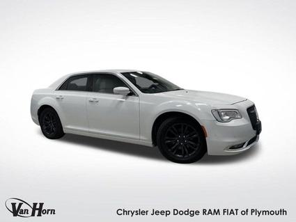 2021 Chrysler 300 Plymouth WI