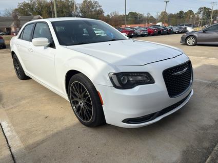 2018 Chrysler 300S Starkville MS