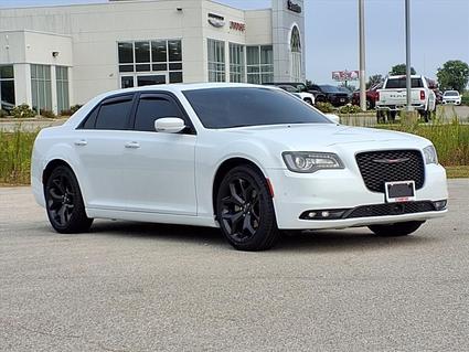 2022 Chrysler 300S Staunton IL