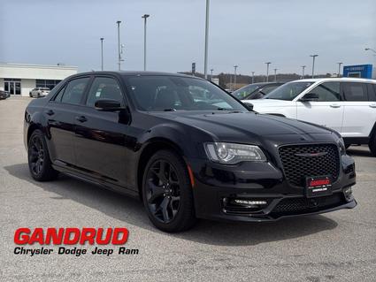 2023 Chrysler 300S Green Bay WI
