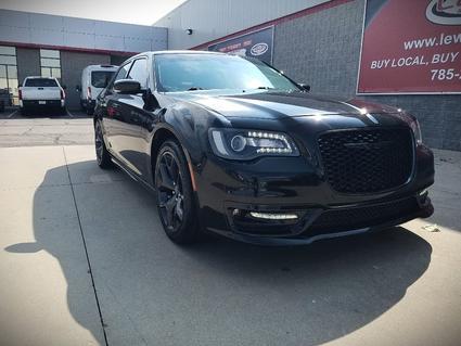 2022 Chrysler 300 Topeka KS