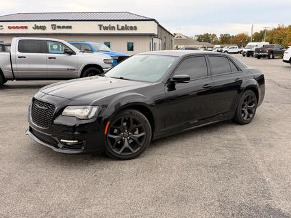 2022 Chrysler 300 Monticello IN