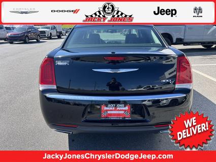 2015 Chrysler 300C Hayesville NC