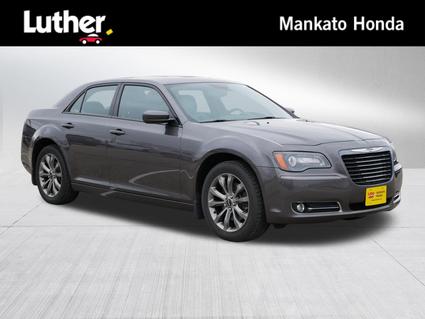 2014 Chrysler 300S Mankato MN
