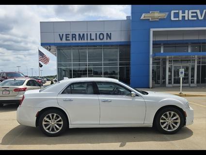 2018 Chrysler 300C Tilton IL