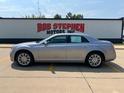 2014 Chrysler 300C Manchester IA