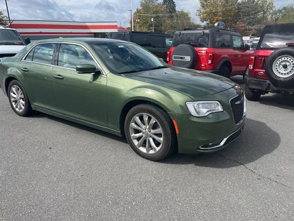 2018 Chrysler 300 Lewisburg WV