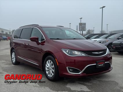 2017 Chrysler Pacifica Green Bay WI