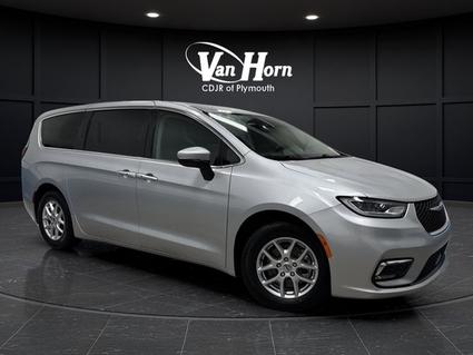 2023 Chrysler Pacifica Plymouth WI
