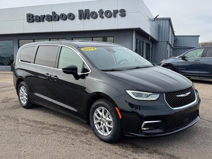 2024 Chrysler Pacifica Baraboo WI