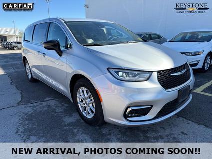2024 Chrysler Pacifica Sand Springs OK