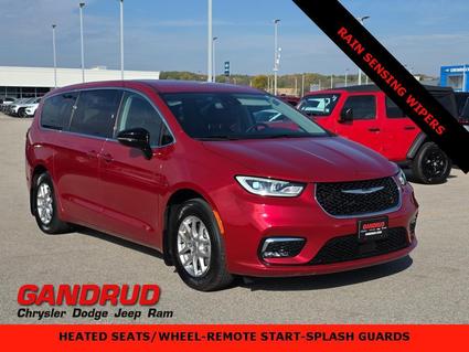 2024 Chrysler Pacifica Green Bay WI