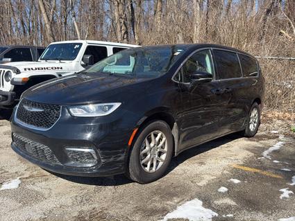 2024 Chrysler Pacifica Valparaiso IN