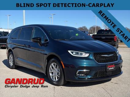 2025 Chrysler Pacifica Green Bay WI