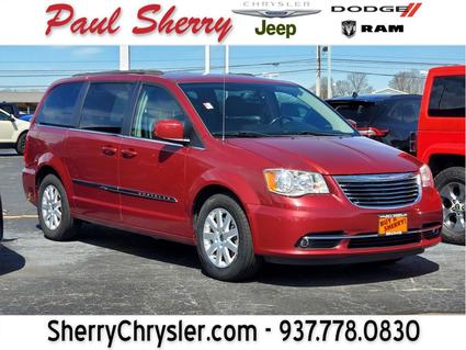 2016 Chrysler Town & Country Piqua OH