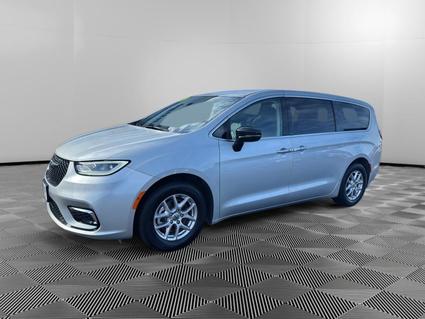 2024 Chrysler Pacifica Antigo WI