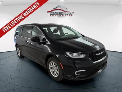 2024 Chrysler Pacifica Lawrence KS