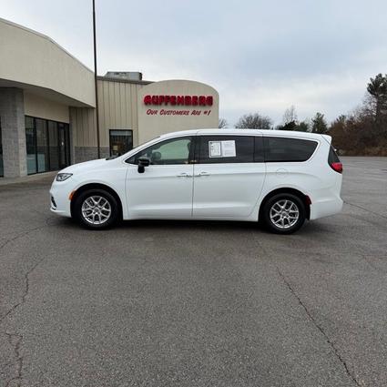 2025 Chrysler Pacifica Carbondale IL