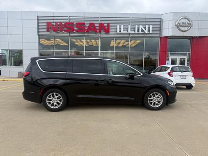 2025 Chrysler Pacifica Champaign IL