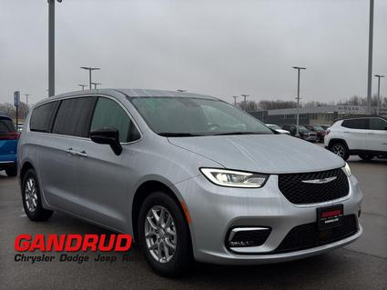 2026 Chrysler Pacifica Green Bay WI