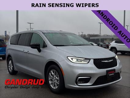 2026 Chrysler Pacifica Green Bay WI