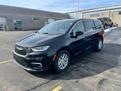 2026 Chrysler Pacifica Slinger WI