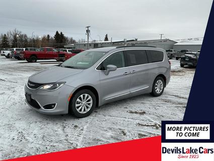 2017 Chrysler Pacifica Devils Lake ND
