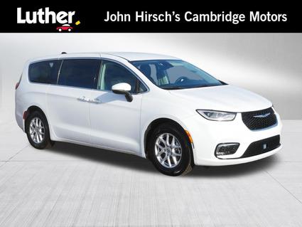 2023 Chrysler Pacifica Cambridge MN