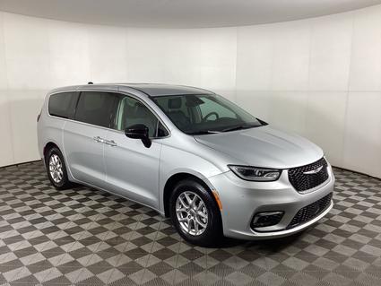 2024 Chrysler Pacifica Grandville MI