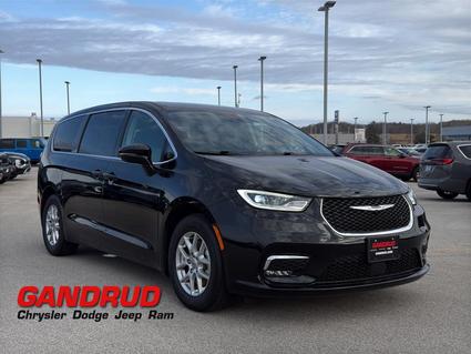 2024 Chrysler Pacifica Green Bay WI