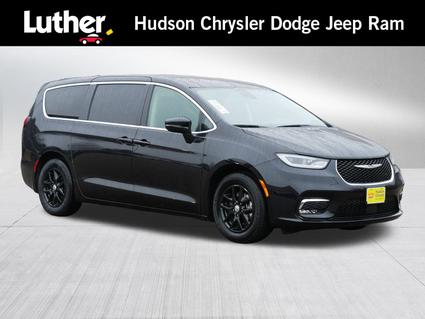 2024 Chrysler Pacifica Hudson WI